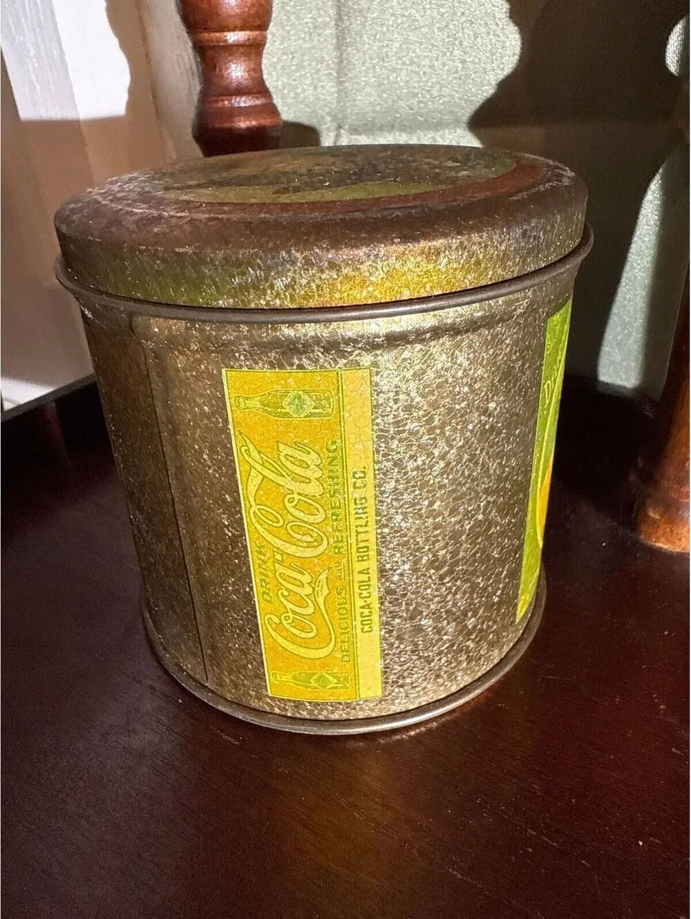 Coca Cola Advertising Tin Delicious And Refreshing Beautiful Lady in Hat Gold